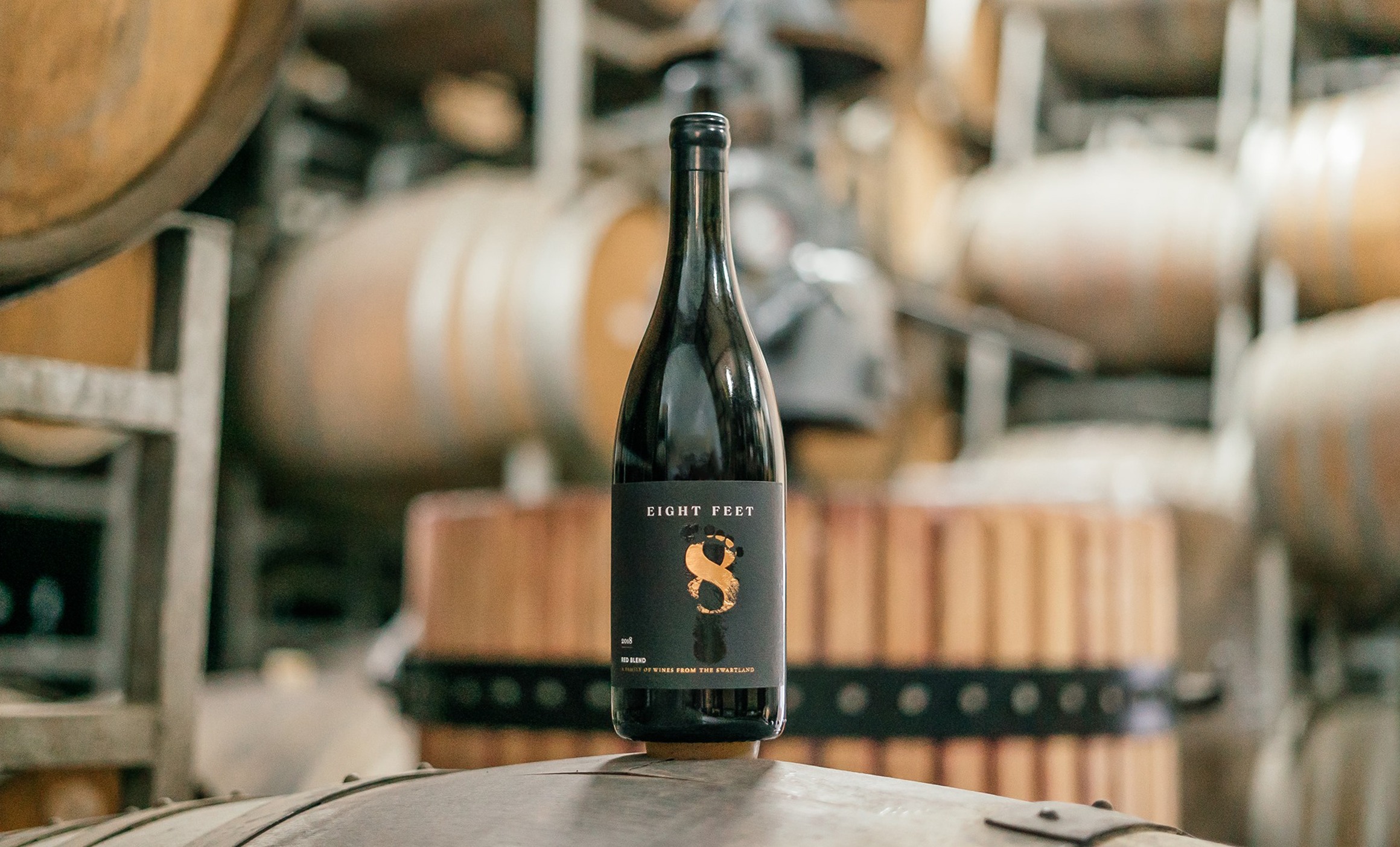Eight Feet wine bottle design